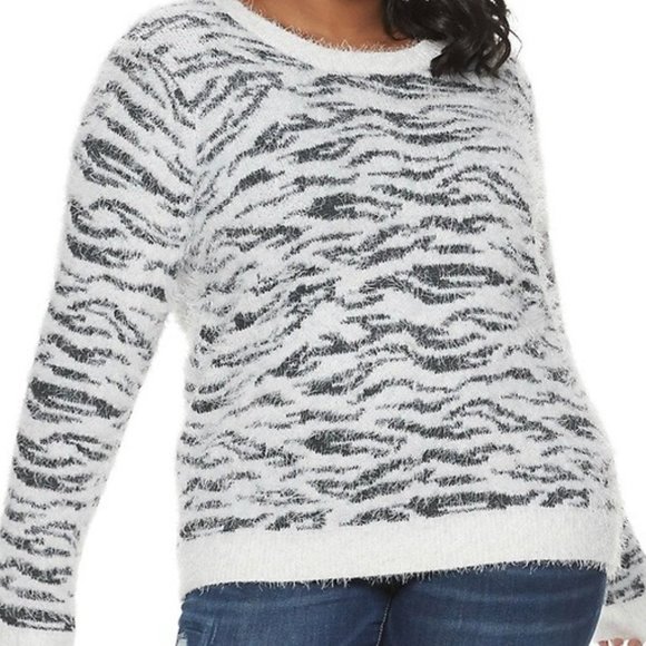 Mudd Black and White Eyelash Crew Pullover - Size Large NWT - Picture 1 of 7